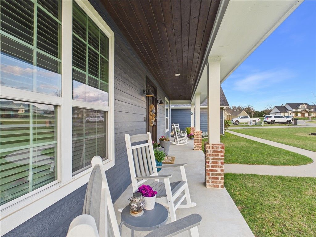 Photo of 831 Mimosa Lane, Franklin, TX 77856 (MLS # 26002940)