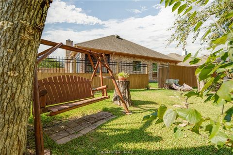 Tiny photo for 2124 Chestnut Oak Circle, College Station, TX 77845 (MLS # 26002215)