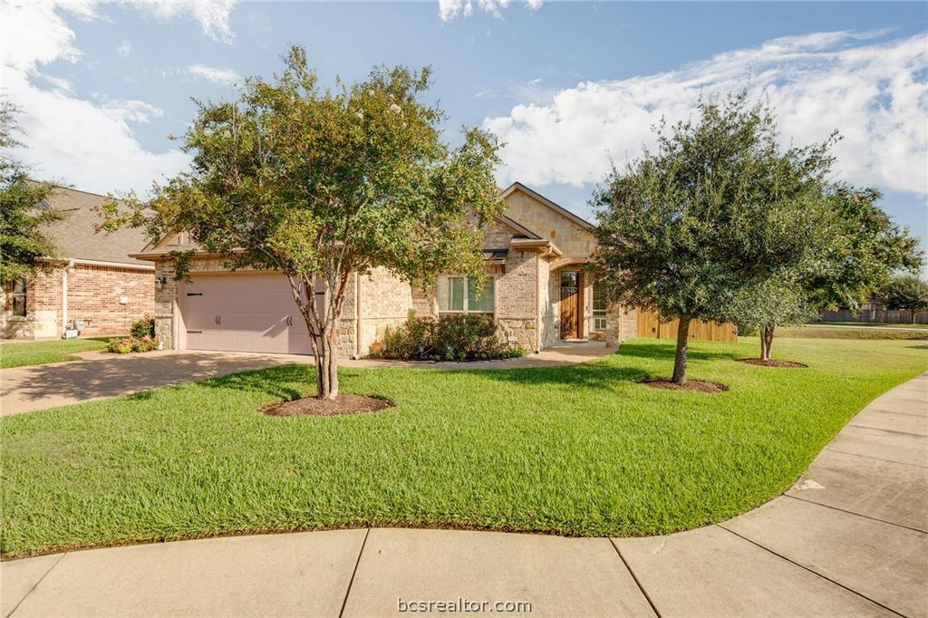 Photo of 2124 Chestnut Oak Circle, College Station, TX 77845 (MLS # 26002215)