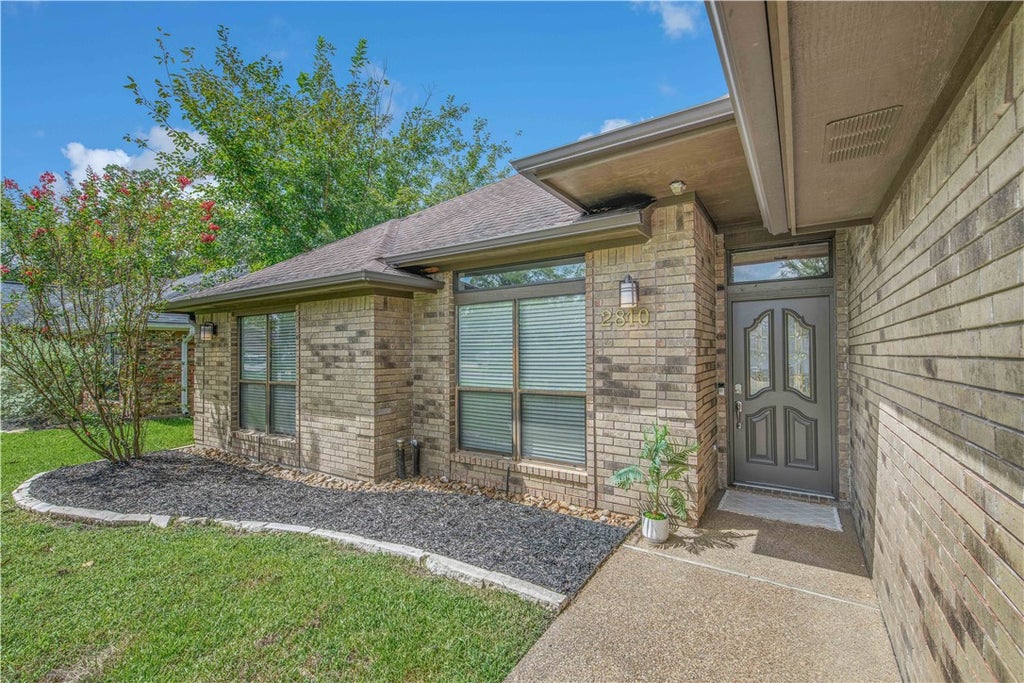 Photo of 2810 Rayado Court N, College Station, TX 77845 (MLS # 26009132)