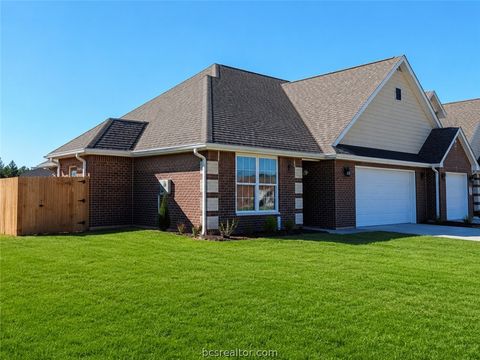 Tiny photo for 2014 Reagan Court, Bryan, TX 77802 (MLS # 26008573)