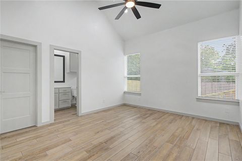 Tiny photo for 1403 Rochester Street, Bryan, TX 77803 (MLS # 26009508)