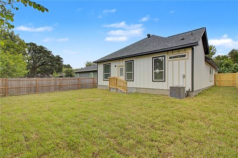 Tiny photo for 1403 Rochester Street, Bryan, TX 77803 (MLS # 26009508)