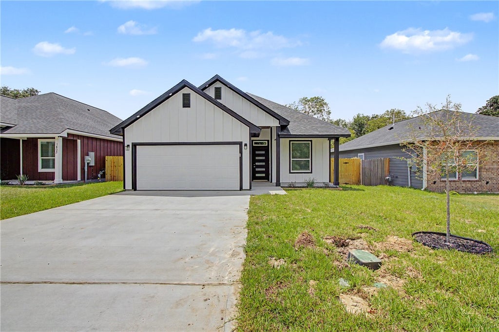 Photo of 1403 Rochester Street, Bryan, TX 77803 (MLS # 26009508)