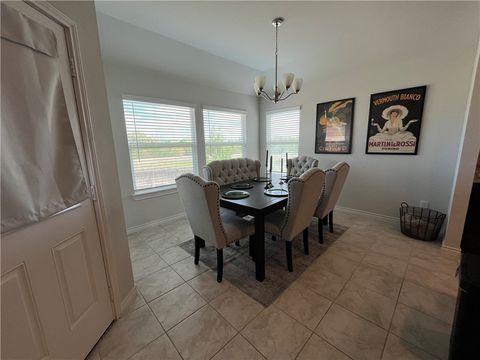 Tiny photo for 1504 McKinney Court Ct, Brenham, TX 77833 (MLS # 26003802)