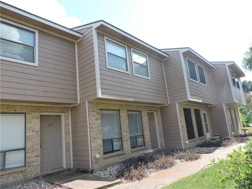 Photo of 2807 Wildflower Drive #37, Bryan, TX 77802 (MLS # 25010074)