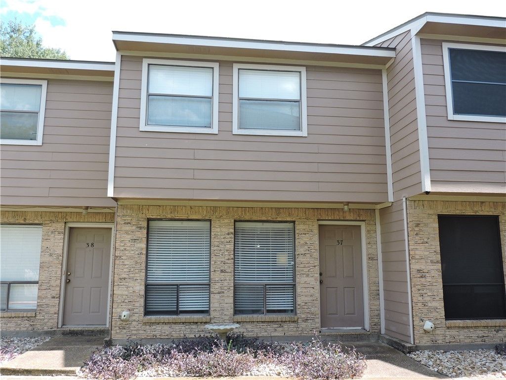 Photo of 2807 Wildflower Drive #37, Bryan, TX 77802 (MLS # 25010074)