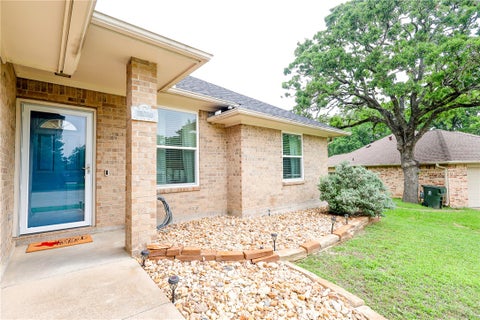 Tiny photo for 2004 Sandalwood Lane, Bryan, TX 77807 (MLS # 26012404)