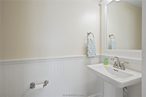 Tiny photo for 1725 Harvey Mitchell Parkway S PKWY #512, College Station, TX 77840 (MLS # 26011452)
