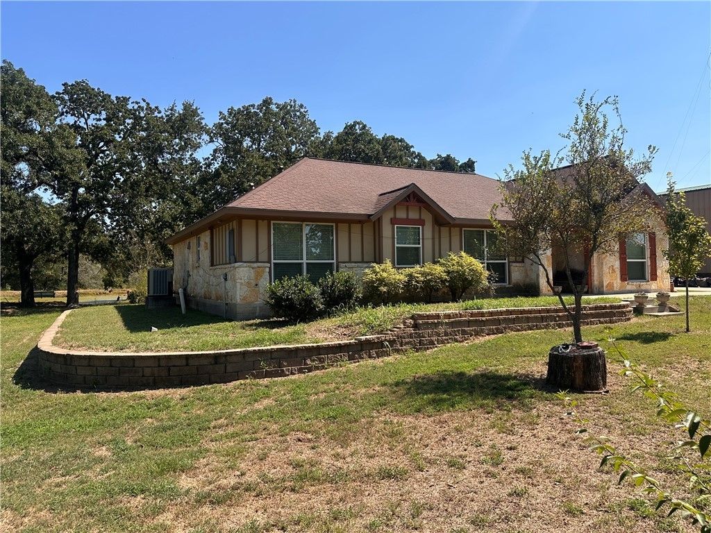 Photo of 2412 CR 424, Dime Box, TX 77853 (MLS # 25010462)