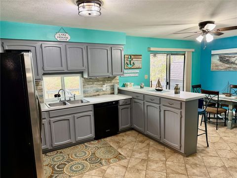 Tiny photo for 712 Tanglewood Drive, Somerville, TX 77879 (MLS # 26003048)