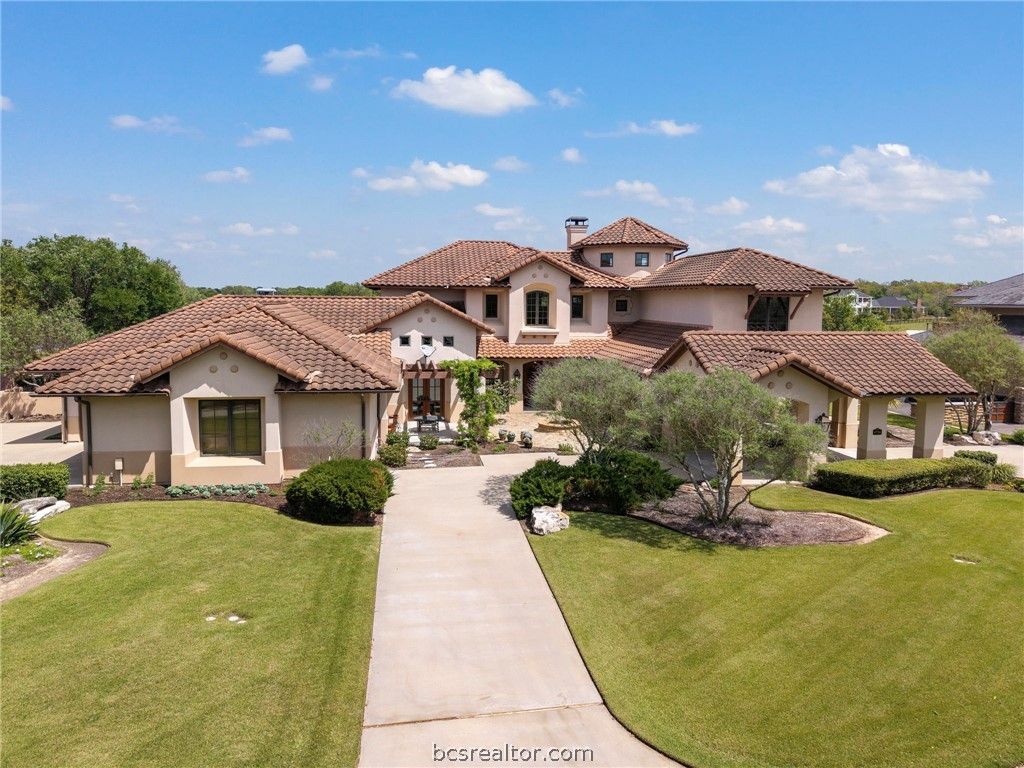 Photo of 4714 Heron Lakes Circle, Bryan, TX 77802 (MLS # 26004051)