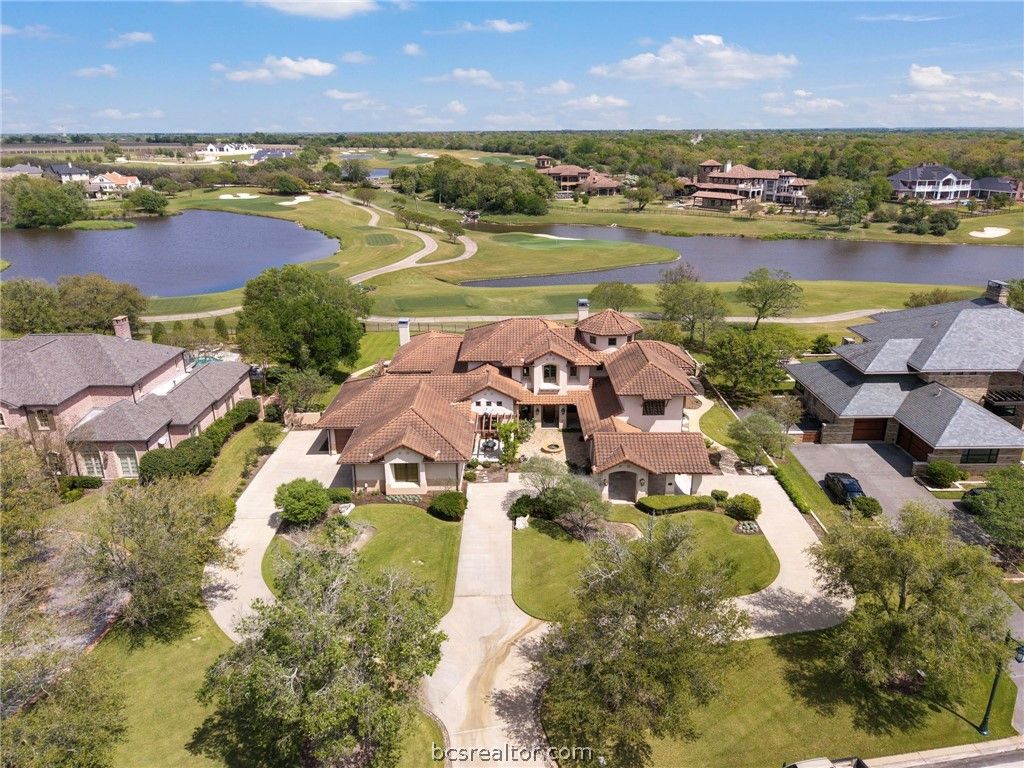 Photo of 4714 Heron Lakes Circle, Bryan, TX 77802 (MLS # 26004051)