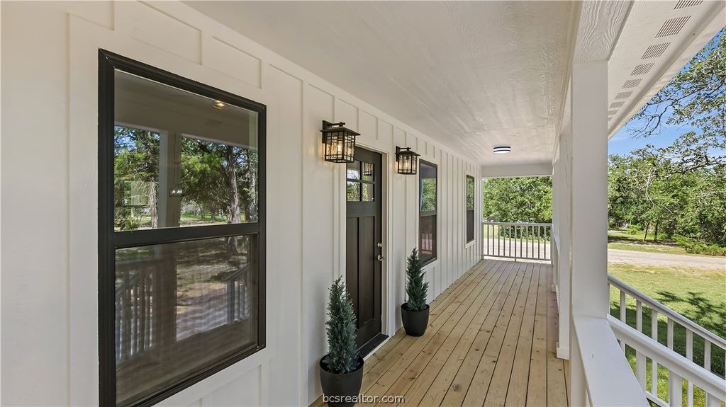 Photo of 502 Packers Circle, Somerville, TX 77879 (MLS # 26008886)