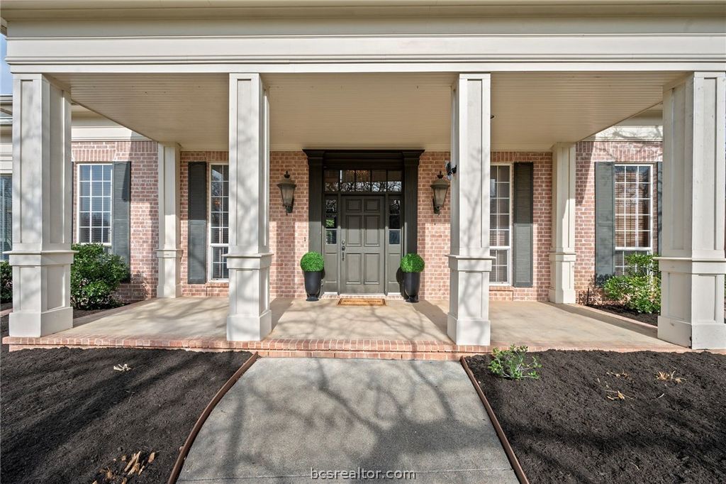 Photo of 9307 Lake Forest Court S, College Station, TX 77845 (MLS # 26002314)