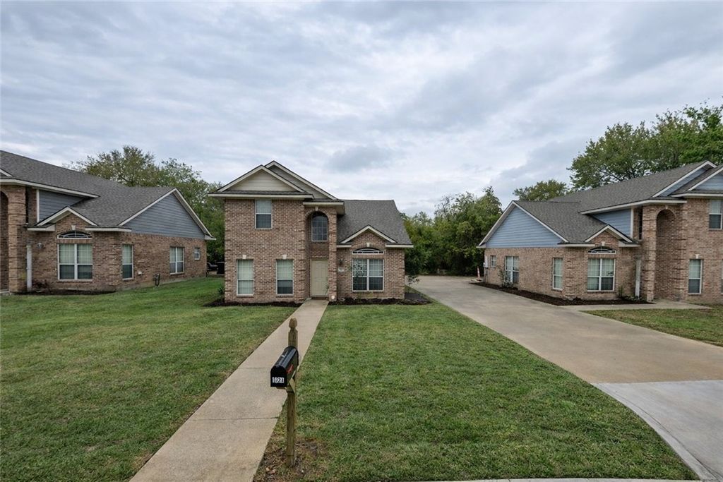 Photo of 1621 Park Place, College Station, TX 77840 (MLS # 26001492)