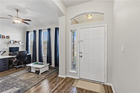 Tiny photo for 2721 Porters Way, Bryan, TX 77803 (MLS # 26003390)