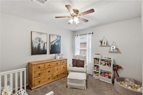 Tiny photo for 2721 Porters Way, Bryan, TX 77803 (MLS # 26003390)