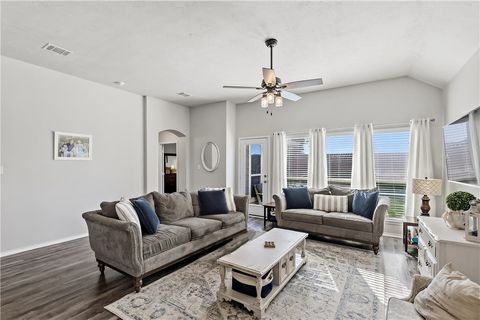 Tiny photo for 2721 Porters Way, Bryan, TX 77803 (MLS # 26003390)