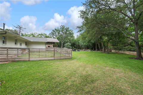 Tiny photo for 303 Brookside Drive E, Bryan, TX 77801 (MLS # 26005621)