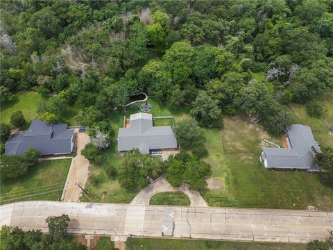 Tiny photo for 303 Brookside Drive E, Bryan, TX 77801 (MLS # 26005621)