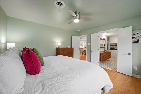 Tiny photo for 303 Brookside Drive E, Bryan, TX 77801 (MLS # 26005621)