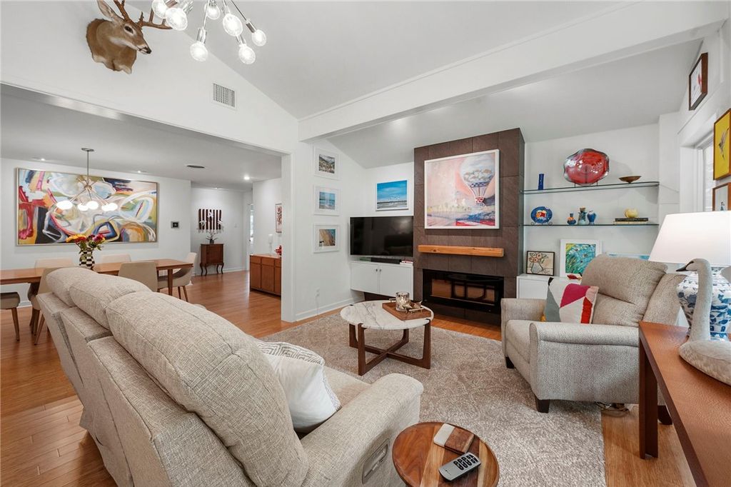 Photo of 303 Brookside Drive E, Bryan, TX 77801 (MLS # 26005621)