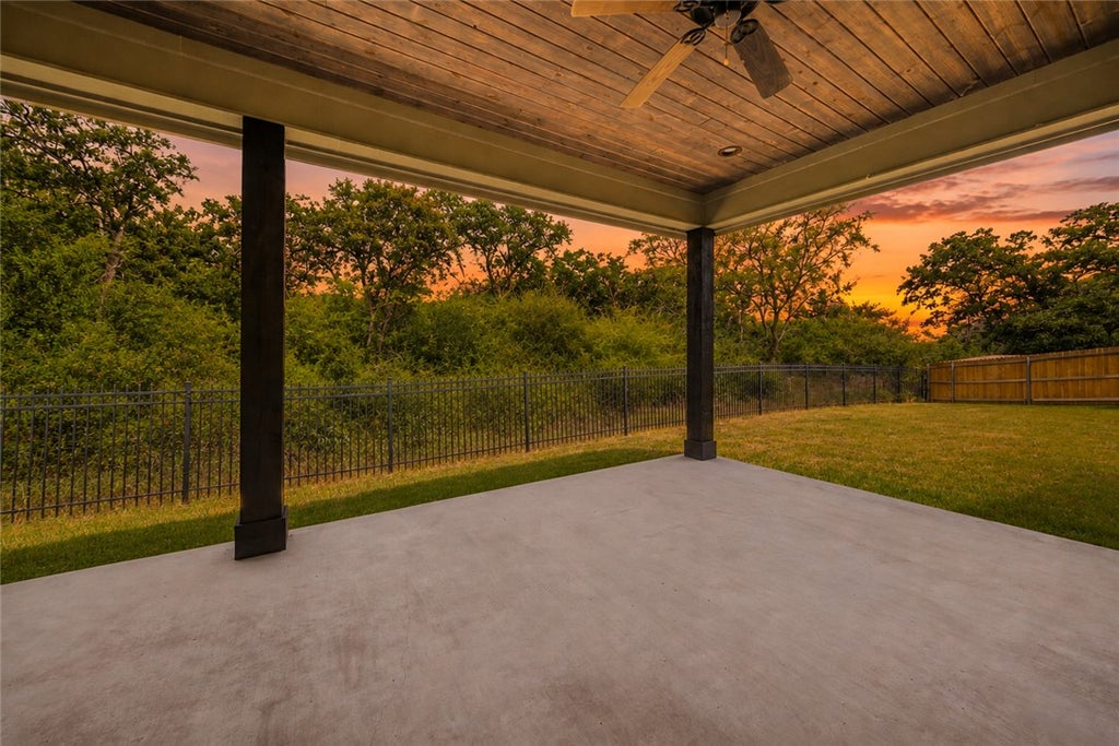Photo of 3533 Fairfax Green Grn, Bryan, TX 77808 (MLS # 26010726)
