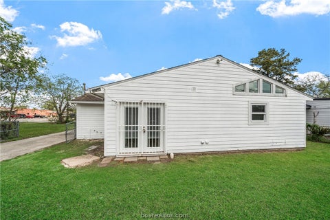 Tiny photo for 7303 Long Point Road, Houston, TX 77055 (MLS # 26011679)