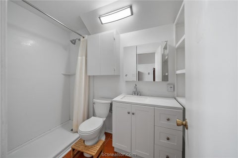 Tiny photo for 7303 Long Point Road, Houston, TX 77055 (MLS # 26011679)