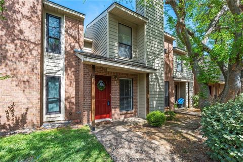 Photo of 1904 Dartmouth St #E-2, College Station, TX 77840 (MLS # 26003614)