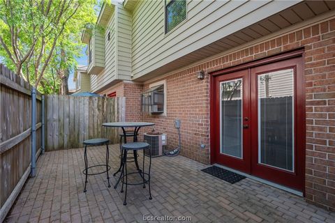 Tiny photo for 1904 Dartmouth St #E-2, College Station, TX 77840 (MLS # 26003614)
