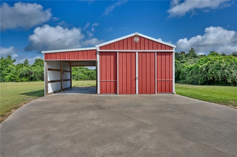 Tiny photo for 1205 Pecan Glen Road, Brenham, TX 77833 (MLS # 26008737)