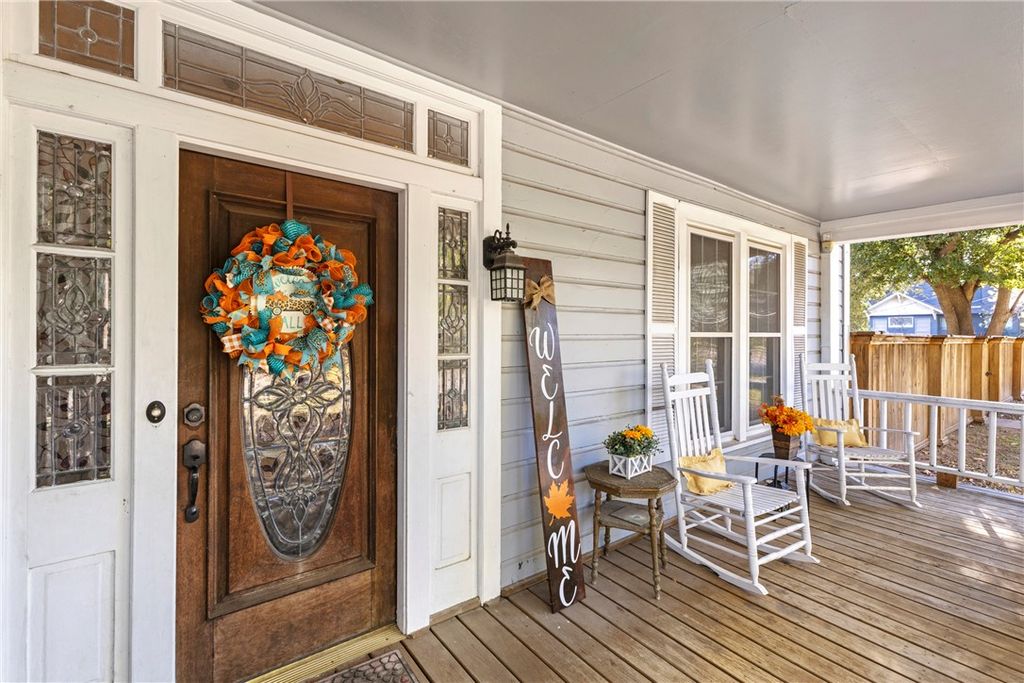 Photo of 1007 S Magnolia Street, Hearne, TX 77859 (MLS # 25010326)