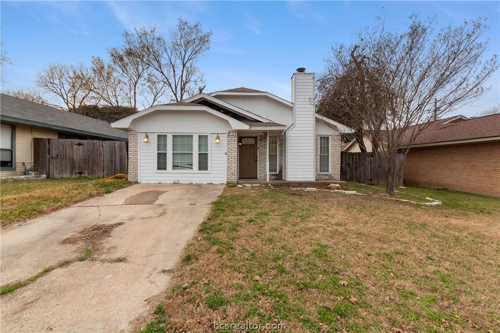 Photo of 2919 Fairchild Drive, Bryan, TX 77803 (MLS # 26002327)