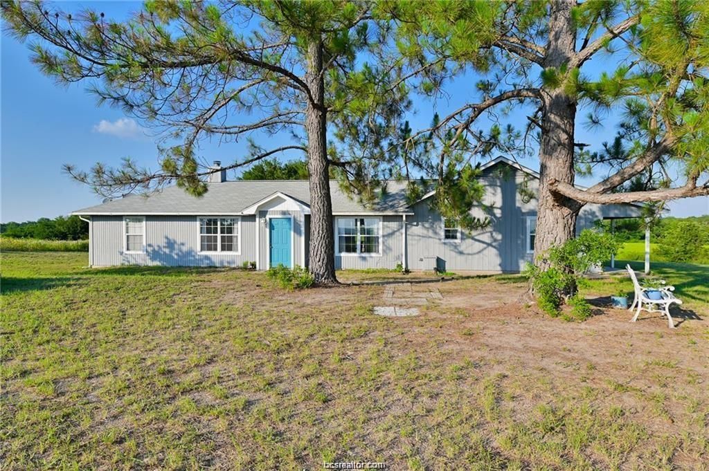 Photo of 9776 Calhoun Road, Bryan, TX 77808 (MLS # 26001853)