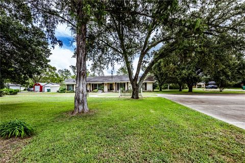 Tiny photo for 1304 E Main Street, Madisonville, TX 77864 (MLS # 26006877)