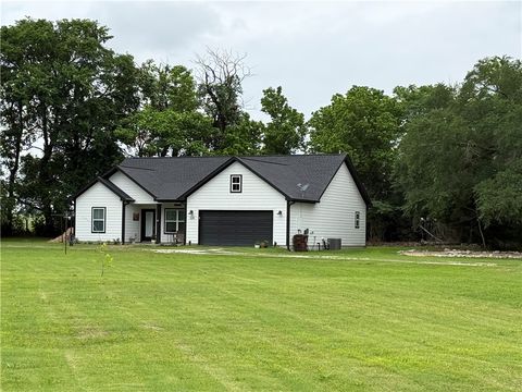 Tiny photo for 228 Martin Lane Ln, Franklin, TX 77856 (MLS # 26006086)