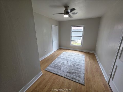 Tiny photo for 206 Gibbs Street, Navasota, TX 77868 (MLS # 26006273)