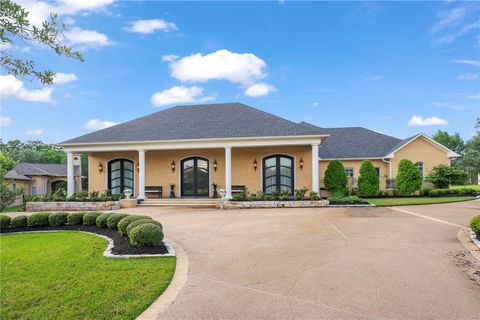 Tiny photo for 4211 Serrano Court, Bryan, TX 77802 (MLS # 26005348)