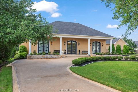 Photo of 4211 Serrano Court, Bryan, TX 77802 (MLS # 26005348)