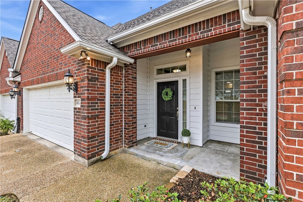 Photo of 1612 Fable Lane, College Station, TX 77845 (MLS # 26003088)
