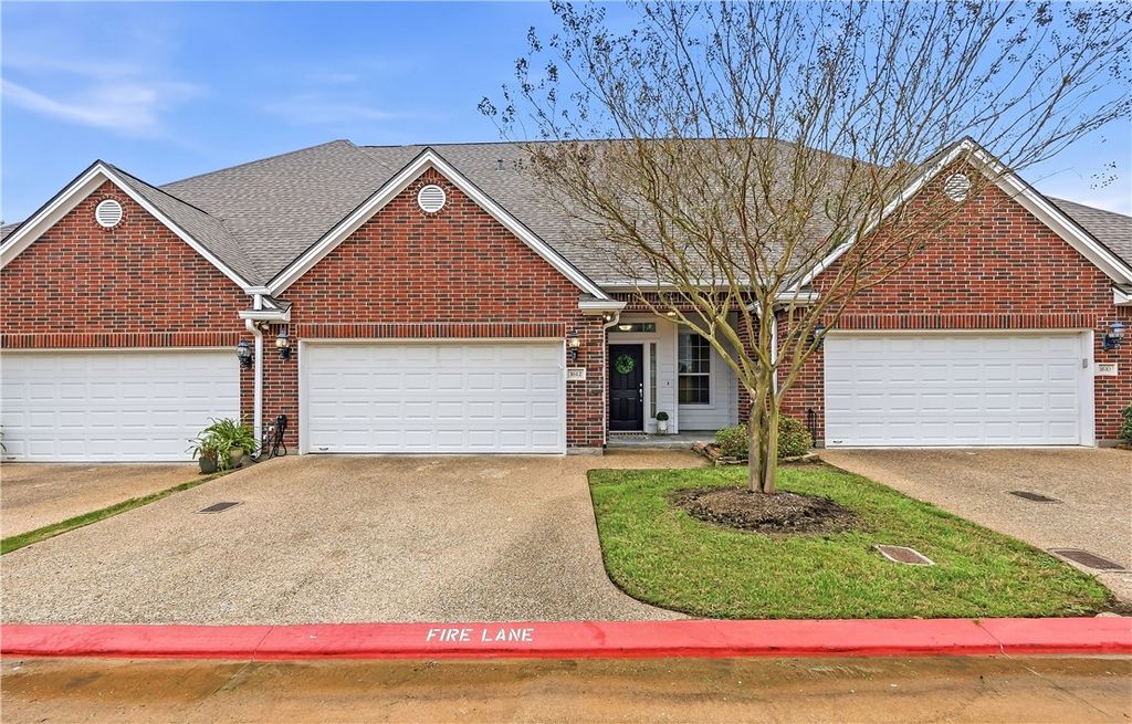 Photo of 1612 Fable Lane, College Station, TX 77845 (MLS # 26003088)