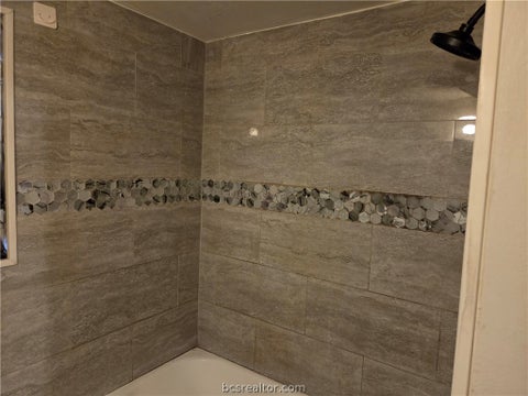 Tiny photo for 404 E Brown Street, Hearne, TX 77859 (MLS # 26011748)