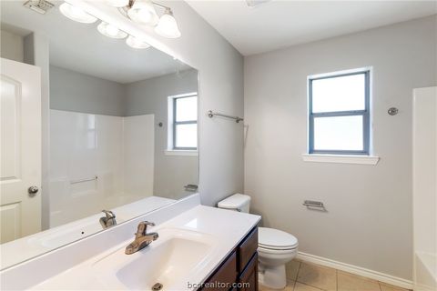 Tiny photo for 2402 Pleasant Rose Circle, Bryan, TX 77808 (MLS # 26003322)