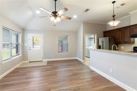 Tiny photo for 2402 Pleasant Rose Circle, Bryan, TX 77808 (MLS # 26003322)