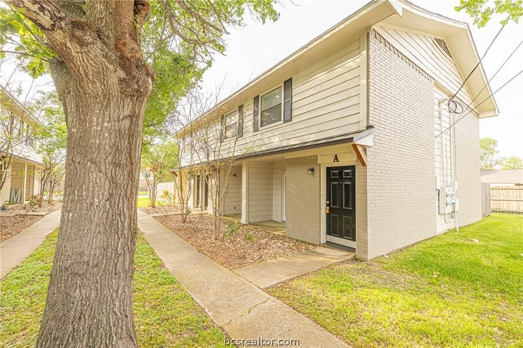 Photo of 1401 Airline Drive #A, College Station, TX 77845 (MLS # 26007285)