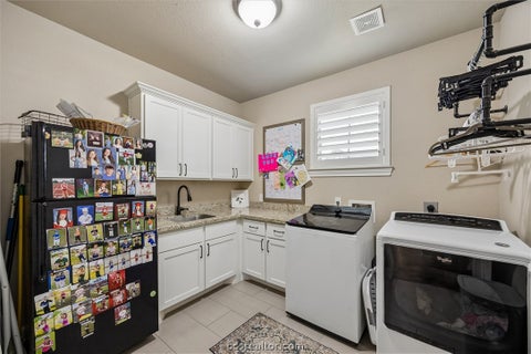Tiny photo for 885 Amethyst Drive, Bellville, TX 77418 (MLS # 26009226)