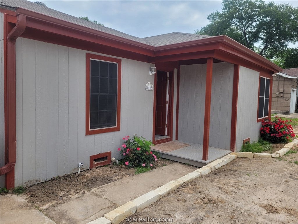 Photo of 1408 E 28th Street, Bryan, TX 77802 (MLS # 26012743)