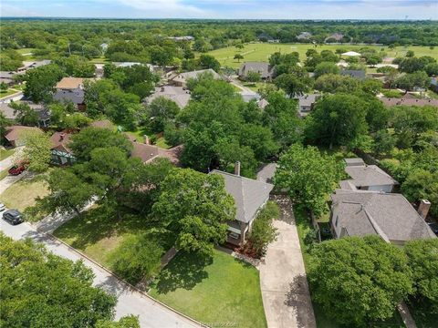 Tiny photo for 8711 Bent Tree Drive, College Station, TX 77845 (MLS # 26005661)
